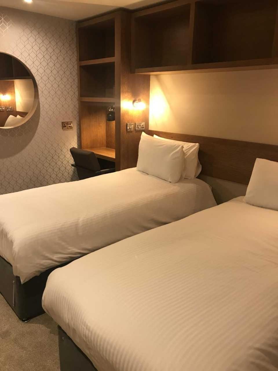 The Enniskillen Hotel And Motel Екстер'єр фото